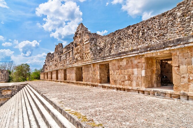Tour to Uxmal Kabah and Chocolate Museum from Mérida - Clothes, comfort, and physical demands