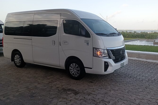 Transfer from Cancun airport to Cancun hotel zone 1 to 8 people - A Note About the Destination