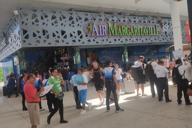 Transfer from Cancun airport to Cancun hotel zone 1 to 8 people - Safety, Comfort, and Communication