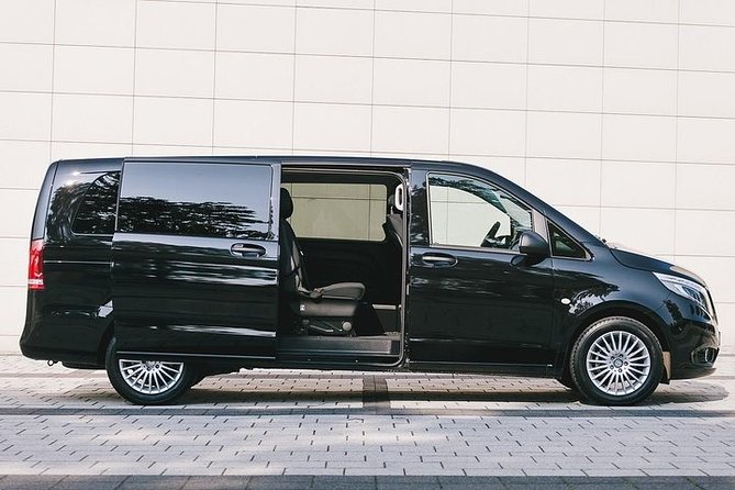 Transfer in Luxury Mercedes Benz Minivan - Is the Mercedes promise reliable?