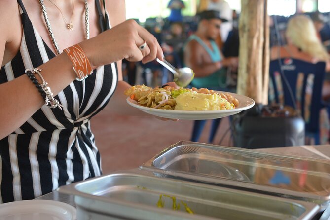 TULUM 4x1 : Archaeological Site, Cenote, 5th Avenue and lunch - Guides are the strongest part of the experience