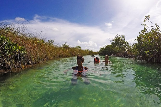 Tulum Archaeological Site & Sian Ka'an Muyil Tour from Tulum - Tulum Archaeological Site on the Caribbean Cliffs
