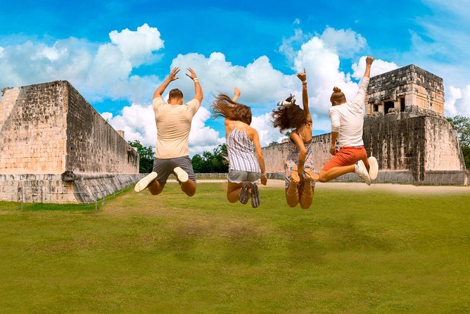 Tulum Tour + Xel-Há Park: All-Inclusive 2-in-1 Discount Combo - Tulum after lunch, with the strongest guide element