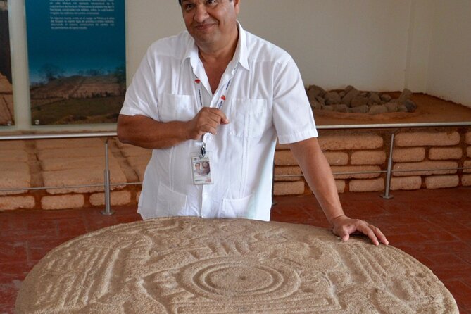 Xihuacan Culture and Archaeology Tour - The ball court and the meaning behind the game