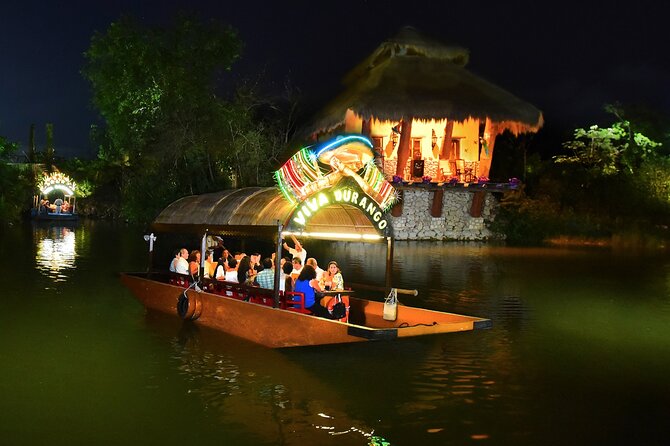 Xoximilco: Boat Fiesta Tour, Tasting, Tequila Bar and Transport - Food that samples several parts of Mexico
