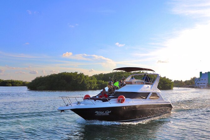 Yacht 48ft Rental in Cancun for up to 15 people - Choosing between two, four, and six hours