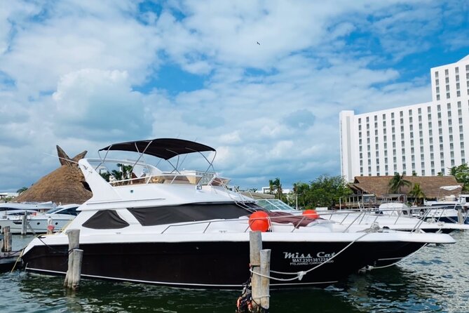 Yacht 48ft Rental in Cancun for up to 15 people - Isla Mujeres and Playa Norte on the longer charter