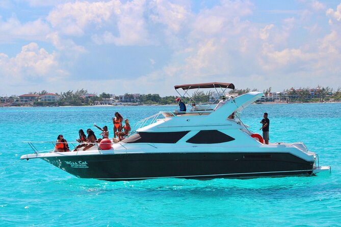 Yacht 48ft Rental in Cancun for up to 15 people - Cruising Cancun Bay for a shorter outing