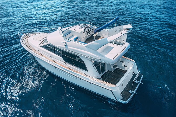 Yacht Meridian 40FT Best Private Rental in Cancun - A Private Yacht Day From Cancun’s Hotel Zone