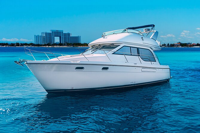 Yacht Meridian 40FT Best Private Rental in Cancun - The Route Toward Isla Mujeres
