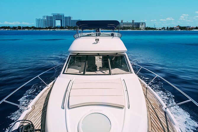 Yacht Meridian 40FT Best Private Rental in Cancun - What Comes With the Yacht