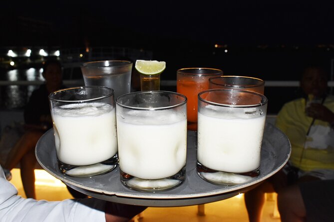 Your Romantic Dinner in Cancun, includes national open bar and live music - What the 2.5-hour cruise feels like